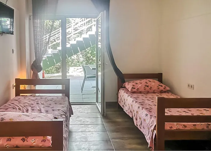 1 Bedroom Beautiful In * Новалья