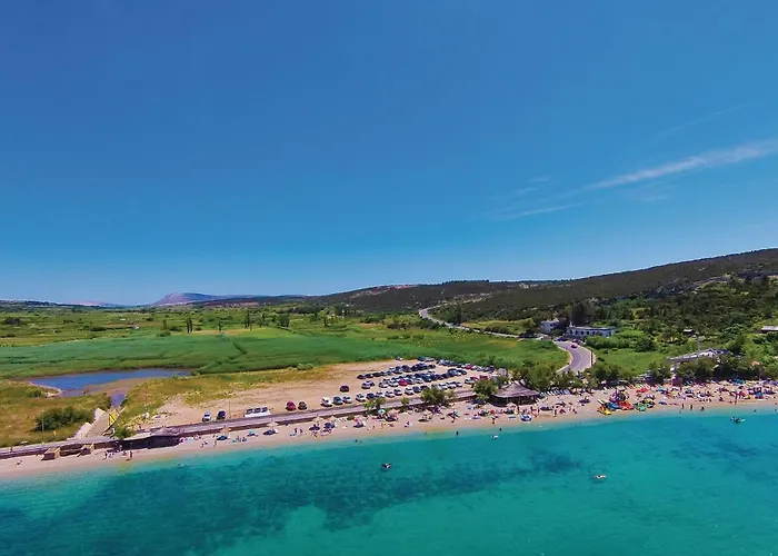 1 Bedroom Beautiful In Appartement Novalja