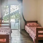 1 Bedroom Beautiful In * 노바야