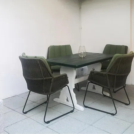 1 Bedroom In Διαμέρισμα