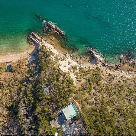 1 Bedroom In Διαμέρισμα *