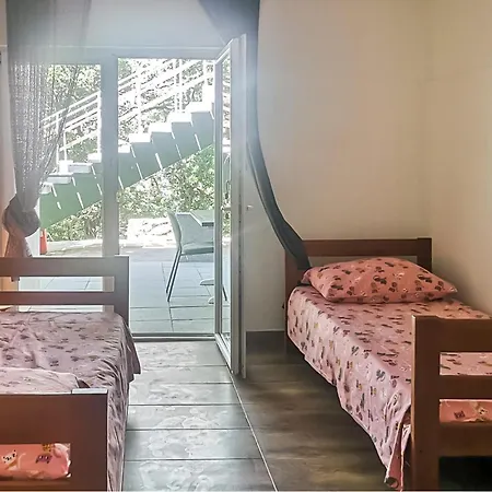 1 Bedroom In * Novalja