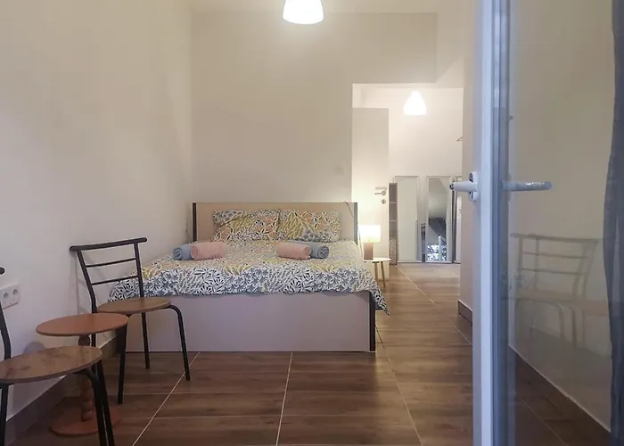 1 Bedroom Beautiful In