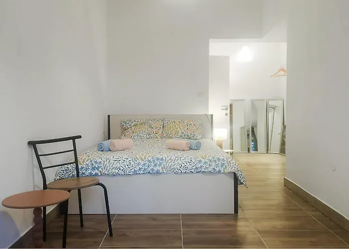 1 Bedroom Beautiful In Apartment