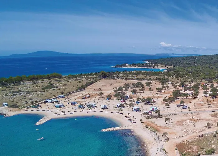 Apartment 1 Bedroom Beautiful In *